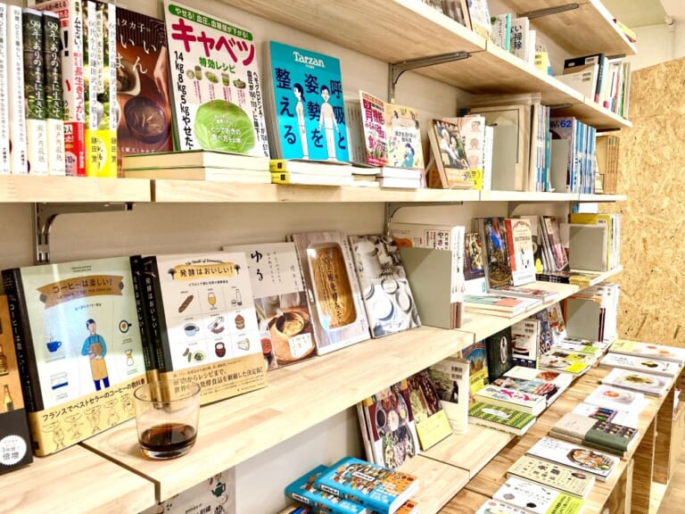 人生を変える「本」に出会えるかも！店主さんのセレクトが新鮮